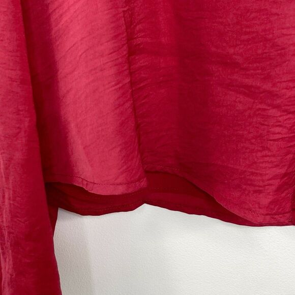 Cupcakes and Cashmere Perlanta Currant Red Satin Blouse Women's Size Medium M - Picture 6 of 10
